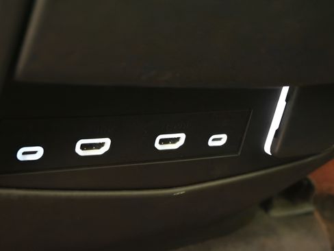 Used 2023 Cadillac Escalade Sport Platinum AWD/4WD image 36
