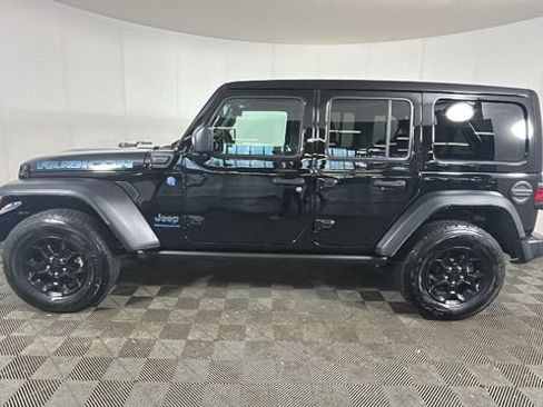 Used 2023 Jeep Wrangler Unlimited w/ Sun & Screen Package AWD/4WD image 5