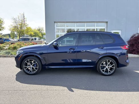 Used 2022 BMW X5 M50i w/ Executive Package AWD/4WD image 2
