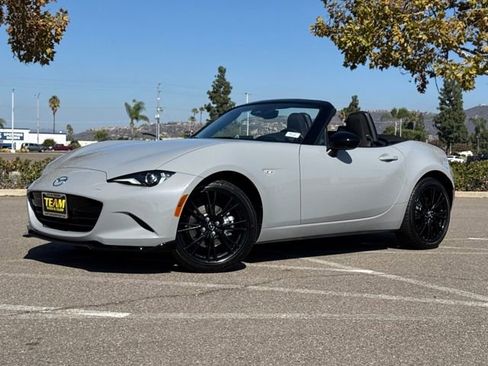 New 2025 MAZDA MX-5 Miata Club image 3
