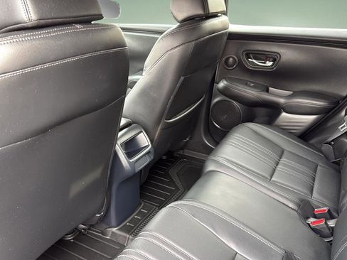 Used 2023 Honda HR-V EX-L image 14