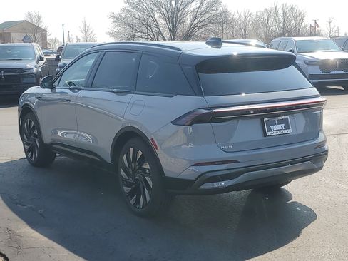 New 2026 Lincoln Nautilus Reserve image 3