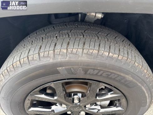 Used 2025 Jeep Grand Cherokee Altitude RWD image 33