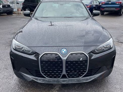 Used 2023 BMW i4 eDrive35 image 3