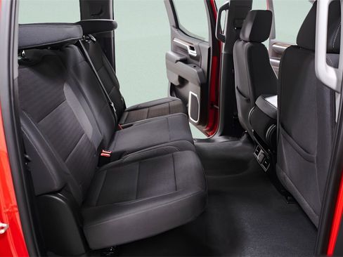 Used 2025 Chevrolet Silverado 1500 LT image 32