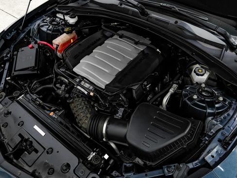 Used 2019 Chevrolet Camaro SS RWD image 51