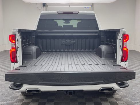 Used 2024 Chevrolet Silverado 1500 RST AWD/4WD image 9