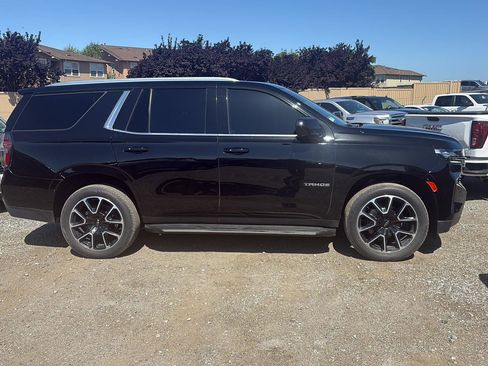 Used 2021 Chevrolet Tahoe LT RWD image 2