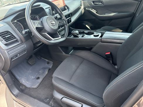 Used 2024 Nissan Rogue S AWD/4WD image 8