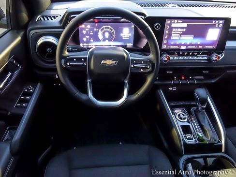 Used 2025 Chevrolet Colorado LT w/ Advanced Trailering Package image 17