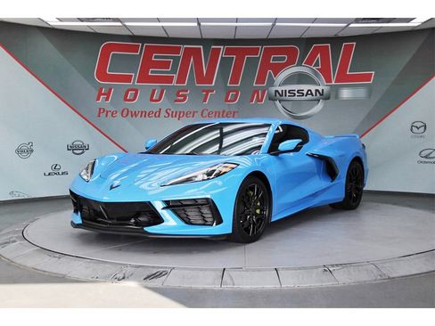 Used 2024 Chevrolet Corvette Stingray Coupe w/ Z51 Performance Package image 2