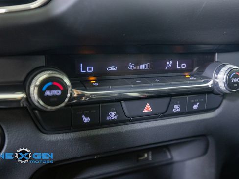 Used 2020 MAZDA CX-30 AWD w/ Premium Package image 22