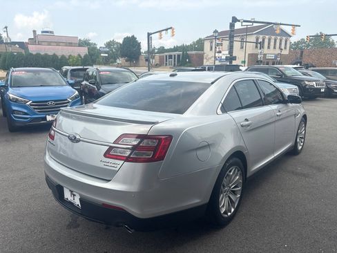 Used 2015 Ford Taurus Limited FWD image 5