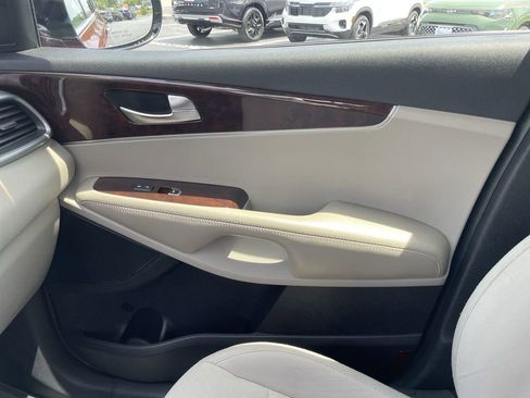Used 2016 Kia Sorento FWD w/ LX Convenience Package image 20