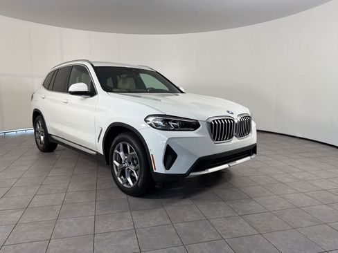 Used 2024 BMW X3 xDrive30i w/ Premium Package AWD/4WD image 7