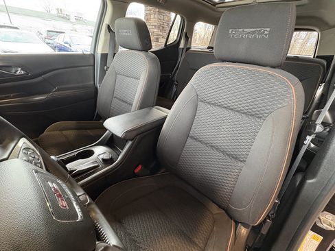 Used 2017 GMC Acadia SLE w/ Driver Alert Package I image 25