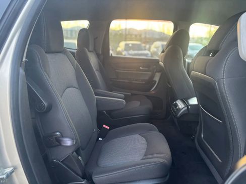 Used 2015 Chevrolet Traverse LT image 23