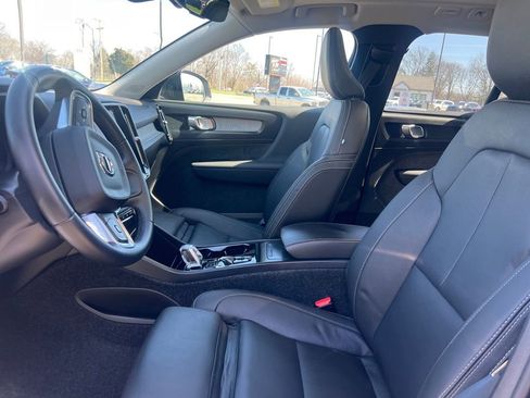 Certified 2026 Volvo XC40 B5 Plus w/ Protection Package Premier image 6