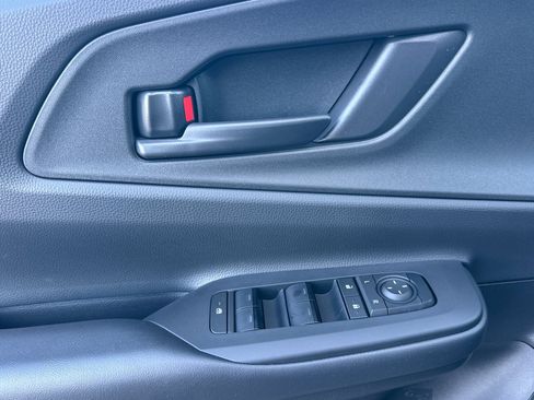 New 2026 Toyota Prius Plug-In Hybrid FWD image 38