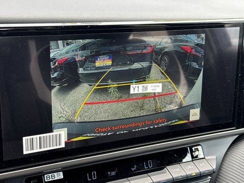 New 2026 Toyota Camry Hybrid FWD image 23