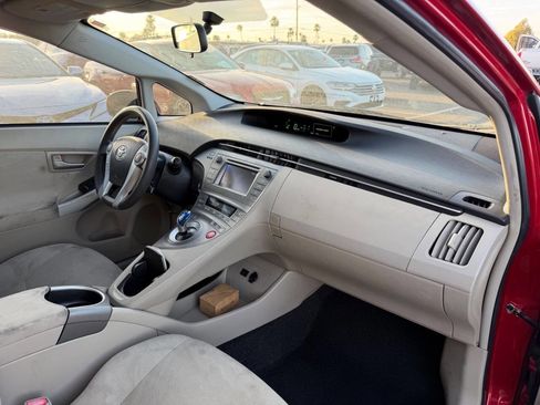 Used 2015 Toyota Prius Two FWD image 22