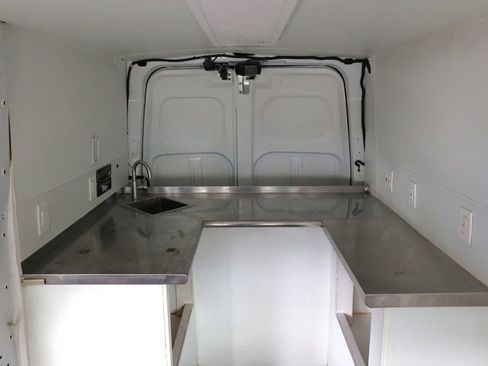 Used 2021 Nissan NV 2500 S image 25