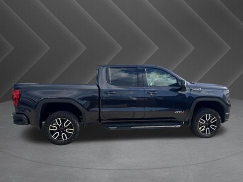 Used 2025 GMC Sierra 1500 AT4 w/ Technology Package AWD/4WD image 5