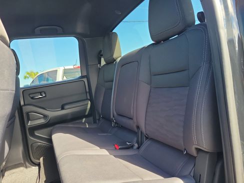 Certified 2023 Nissan Frontier SV w/ Midnight Edition Package image 14