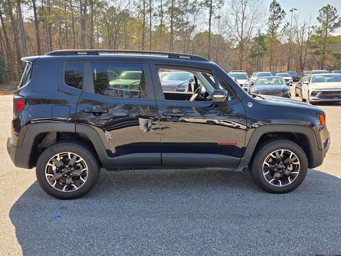 Used 2023 Jeep Renegade Trailhawk image 13