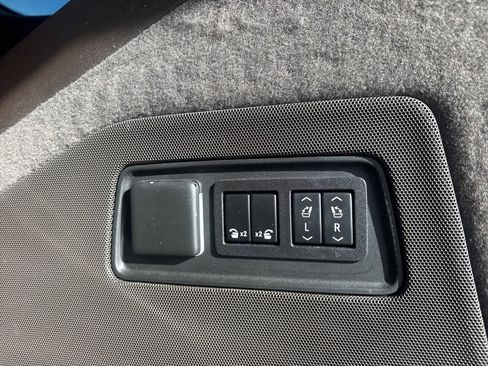 Used 2022 Cadillac Escalade Sport w/ Heavy-Duty Trailer Package image 51