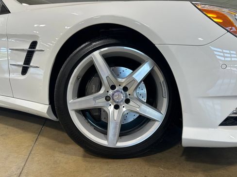 Used 2016 Mercedes-Benz SL 550 image 18
