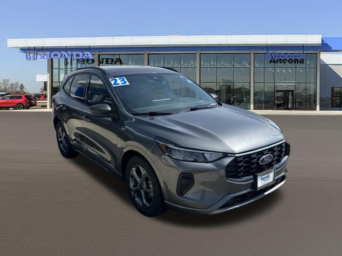 Used 2023 Ford Escape ST-Line w/ Tech Pack #1 FWD image 6