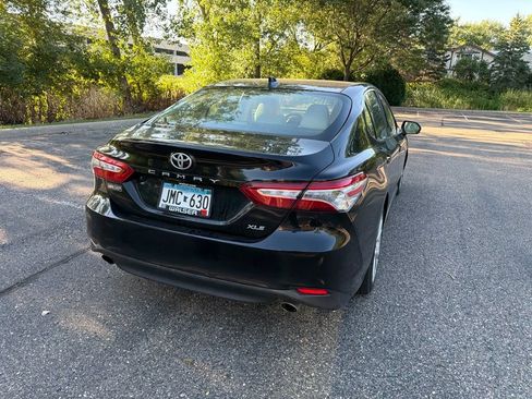 Used 2019 Toyota Camry XLE FWD image 17