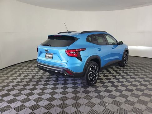 New 2026 Chevrolet Trax RS w/ Sunroof Package image 3