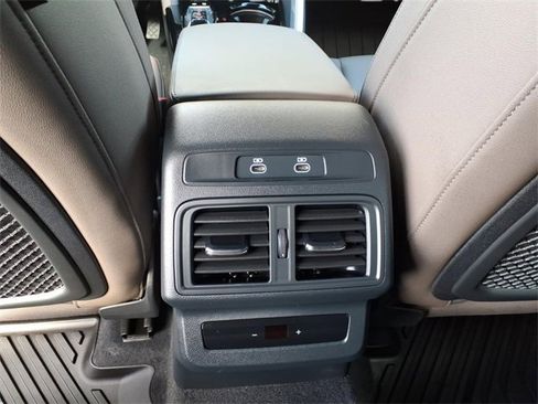 Used 2025 Audi Q5 Premium Plus w/ Premium Plus image 10