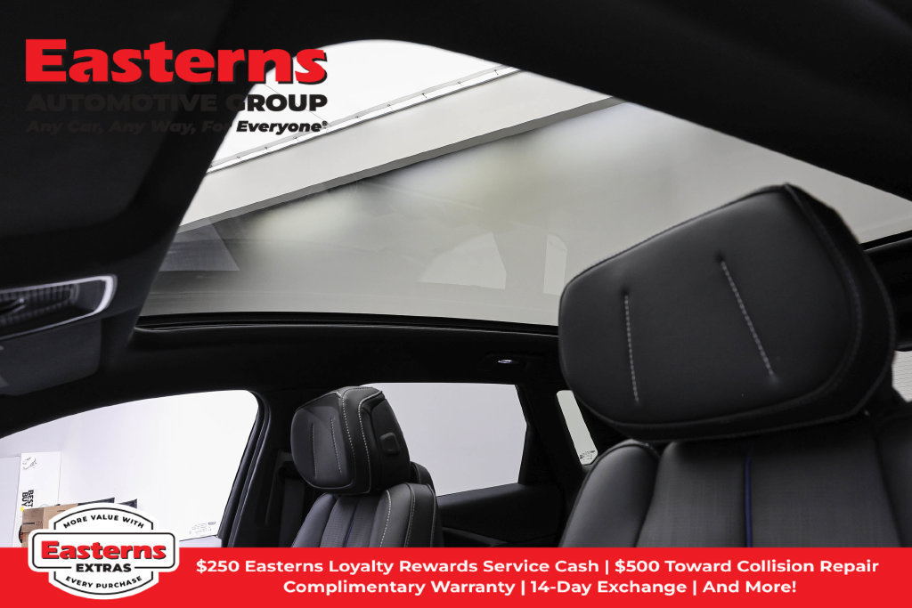 Used 2024 Cadillac Lyriq Luxury AWD/4WD image 37
