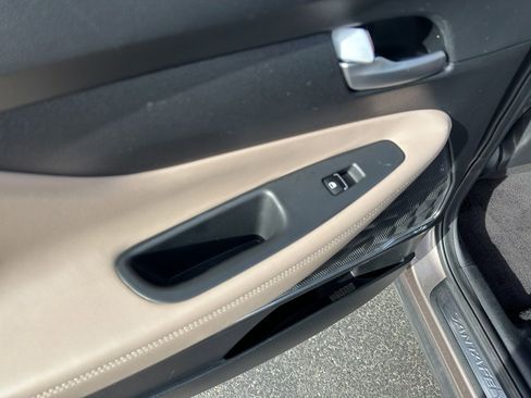 Used 2019 Hyundai Santa Fe Limited image 18