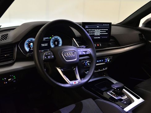 Certified 2024 Audi Q5 e Premium Plus w/ Premium Plus Package image 30