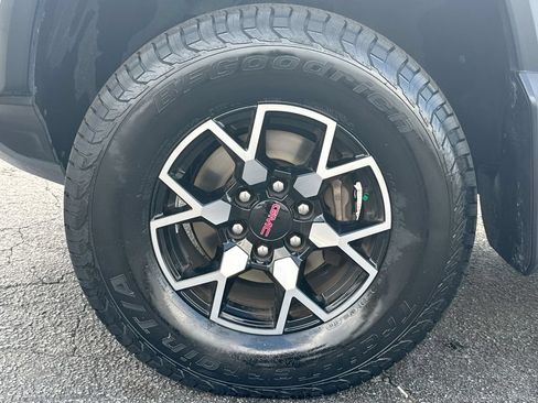 Used 2023 GMC Canyon AT4X AWD/4WD image 12