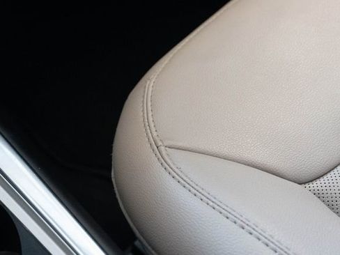 Used 2023 Ford Explorer Limited image 29