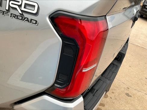 Used 2024 Toyota Tacoma TRD Off-Road image 27