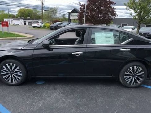 New 2026 Nissan Altima 2.5 SV FWD image 7
