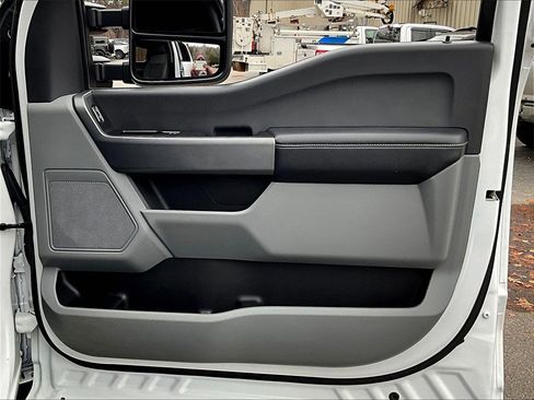 Used 2023 Ford F350 XLT w/ FX4 Off-Road Package image 12