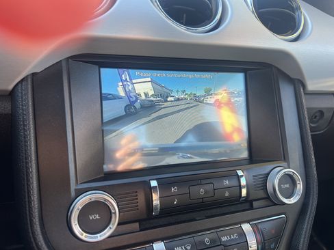 Used 2017 Ford Mustang Premium image 19