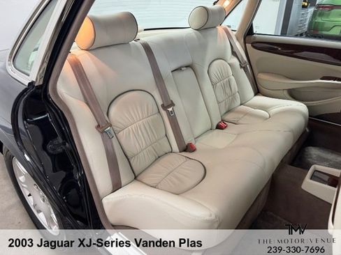 Used 2003 Jaguar XJ8 L RWD image 29