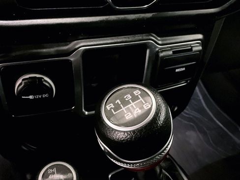 Used 2021 Jeep Wrangler Unlimited Sport image 32