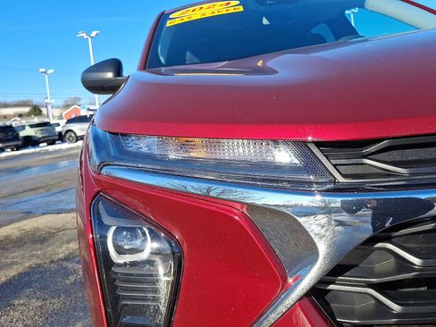 Used 2024 Chevrolet Trax LS image 9