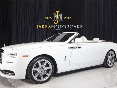 Used 2017 Rolls-Royce Dawn image 1