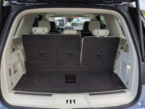 Used 2021 Lincoln Navigator Black Label w/ Cargo Convenience Package AWD/4WD image 14