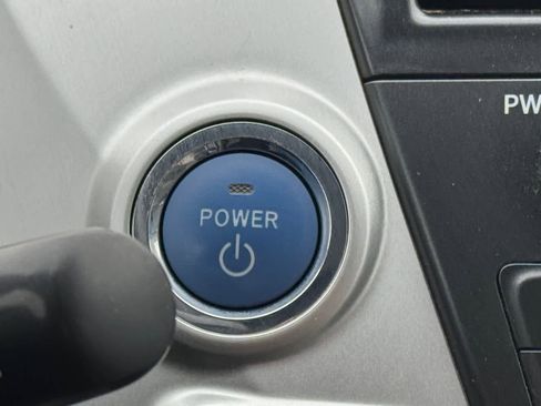 Used 2012 Toyota Prius V Two image 5